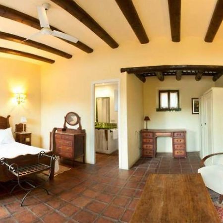 Hostal La Riera Torroella de Montgrí Εξωτερικό φωτογραφία