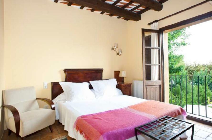 Hostal La Riera Torroella de Montgrí Εξωτερικό φωτογραφία