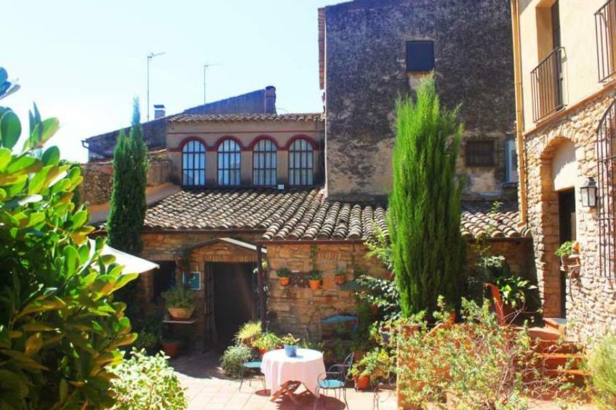 Hostal La Riera Torroella de Montgrí Εξωτερικό φωτογραφία
